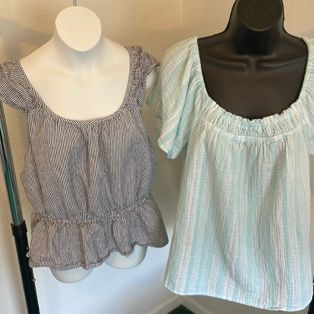 Medium Blouse Bundle(2) - Picture 1 of 9